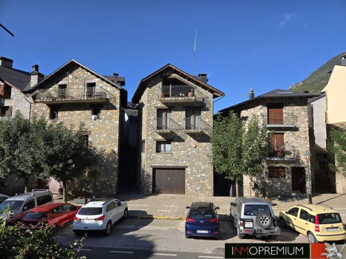 Edificio Mirador de Benasque Pirineo